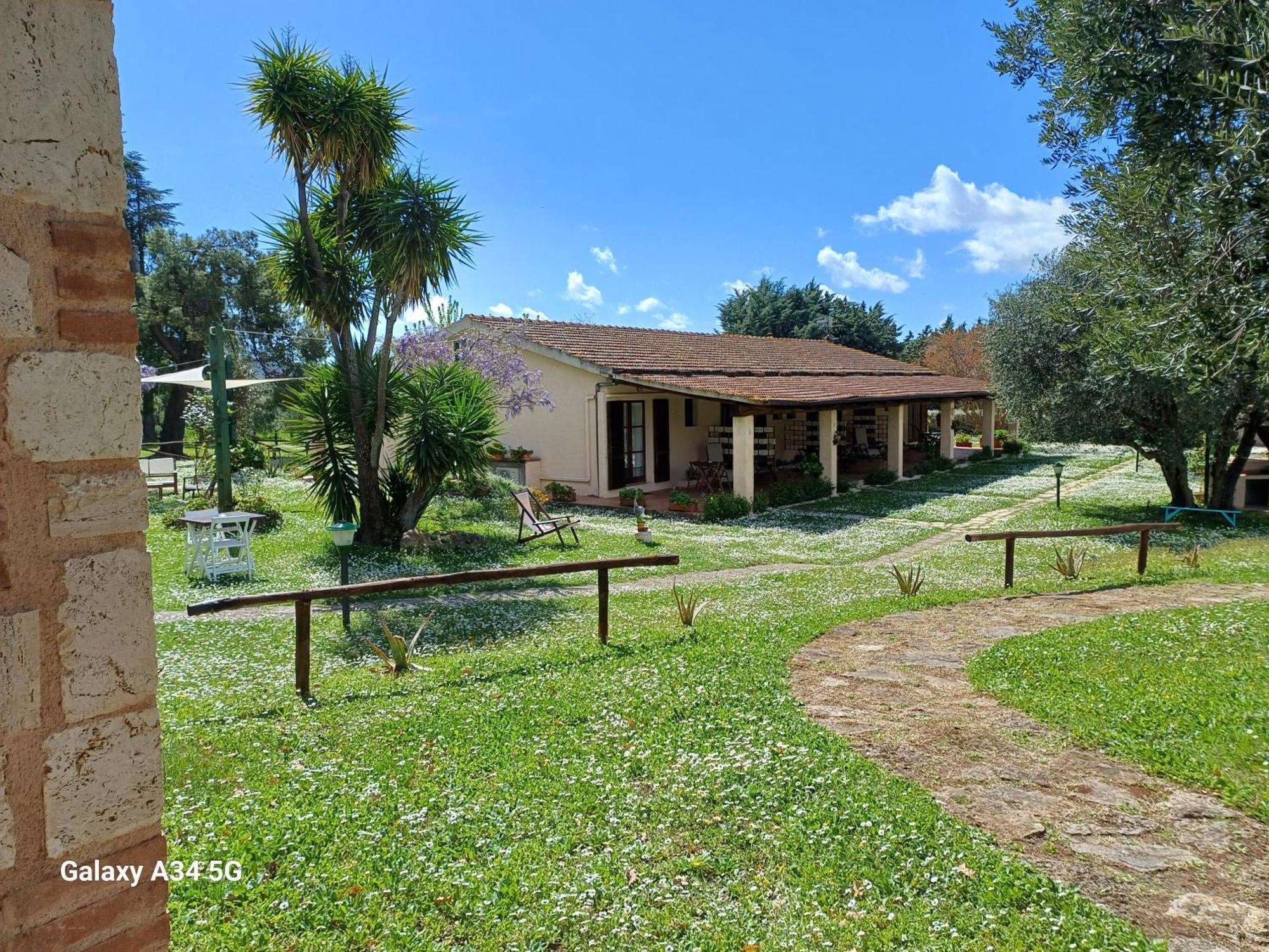Agriturismo Bio Pian Dei Casali Saturnia Exterior foto